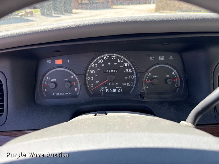 image for item EV2963 2005 Ford Crown Victoria 