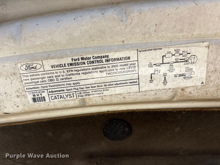 image for item EV2963 2005 Ford Crown Victoria 
