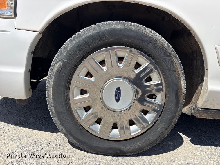 image for item EV2963 2005 Ford Crown Victoria 