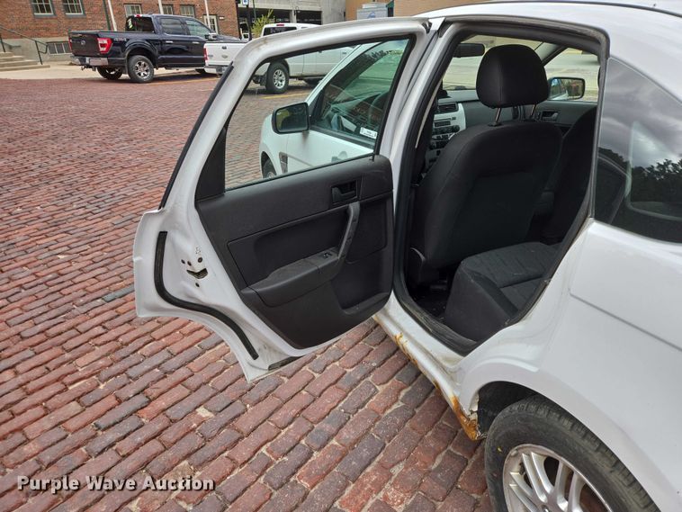 image for item EV5988 2008 Ford Focus 