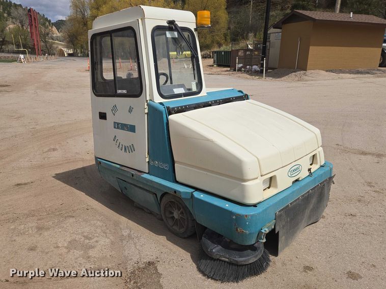image for item EV5989 Tennant 6600 sweeper