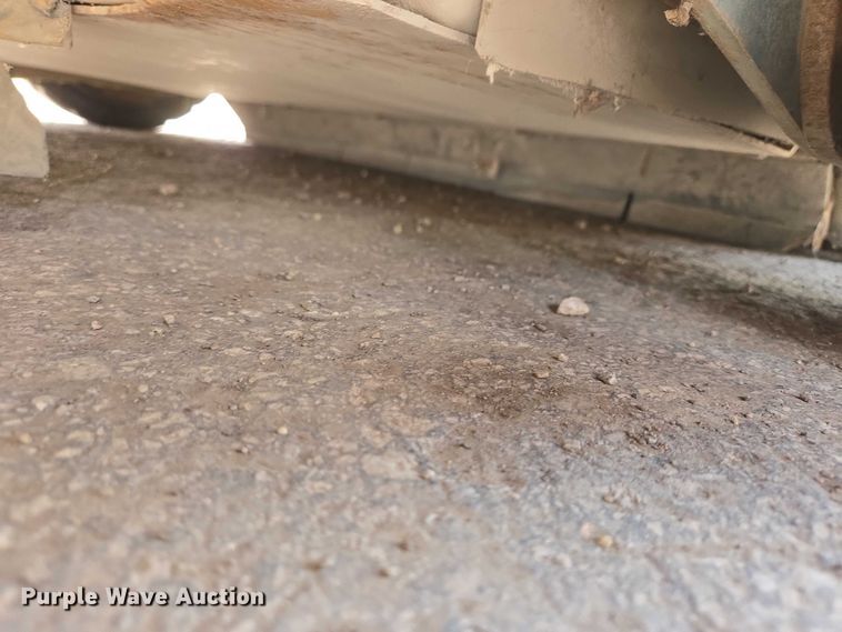 image for item EV5989 Tennant 6600 sweeper