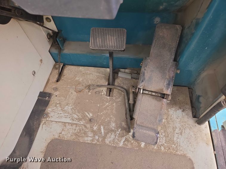image for item EV5989 Tennant 6600 sweeper