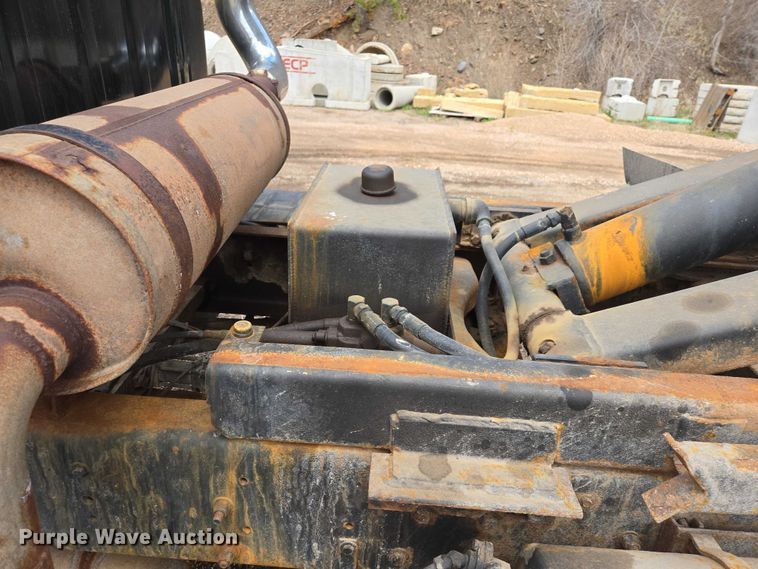 image for item EV5990 1992 Ford F800 dump truck