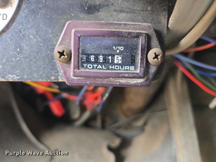 image for item EV5990 1992 Ford F800 dump truck