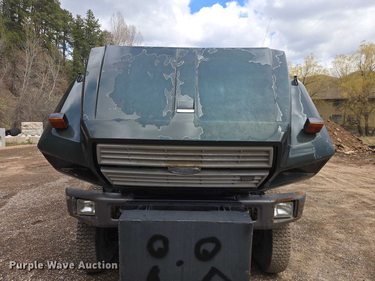 image for item EV5990 1992 Ford F800 dump truck