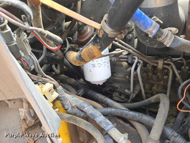 image for item EV5990 1992 Ford F800 dump truck