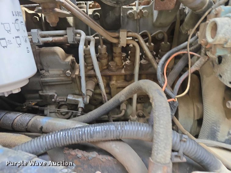 image for item EV5990 1992 Ford F800 dump truck
