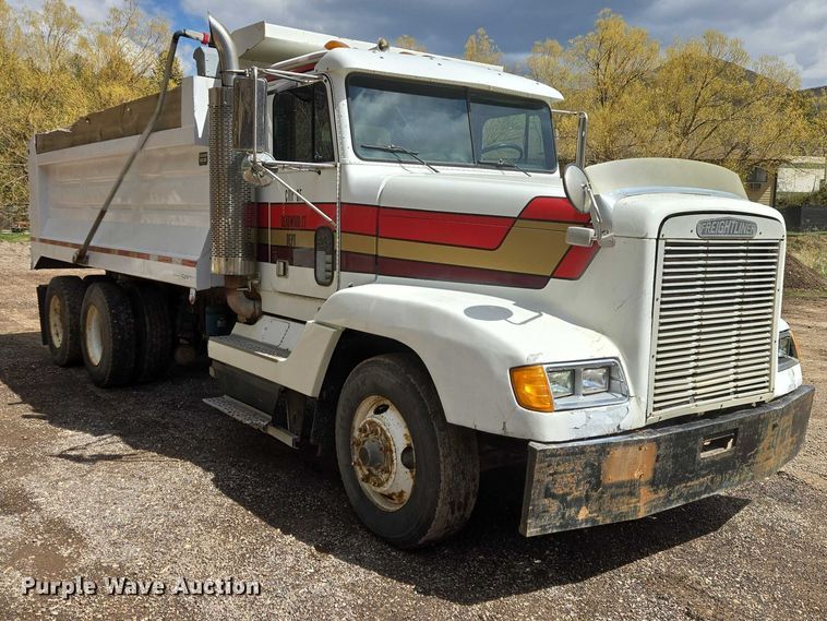 image for item EV5991 1990 Freightliner FLD dump truck