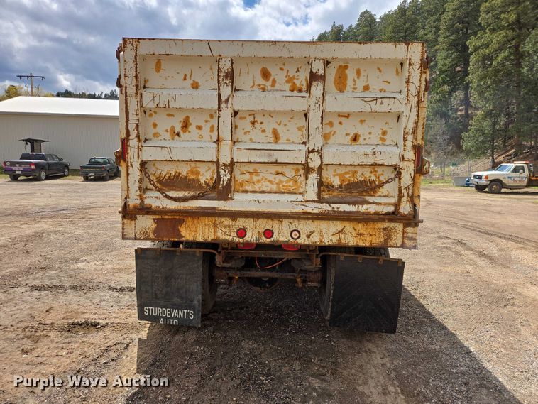 image for item EV5991 1990 Freightliner FLD dump truck