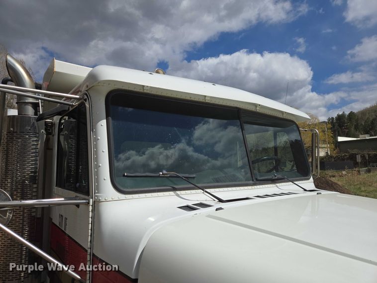 image for item EV5991 1990 Freightliner FLD dump truck