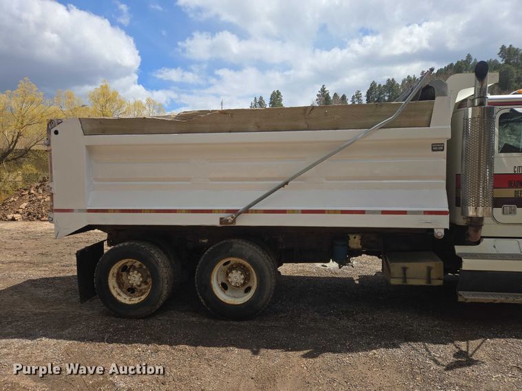 image for item EV5991 1990 Freightliner FLD dump truck