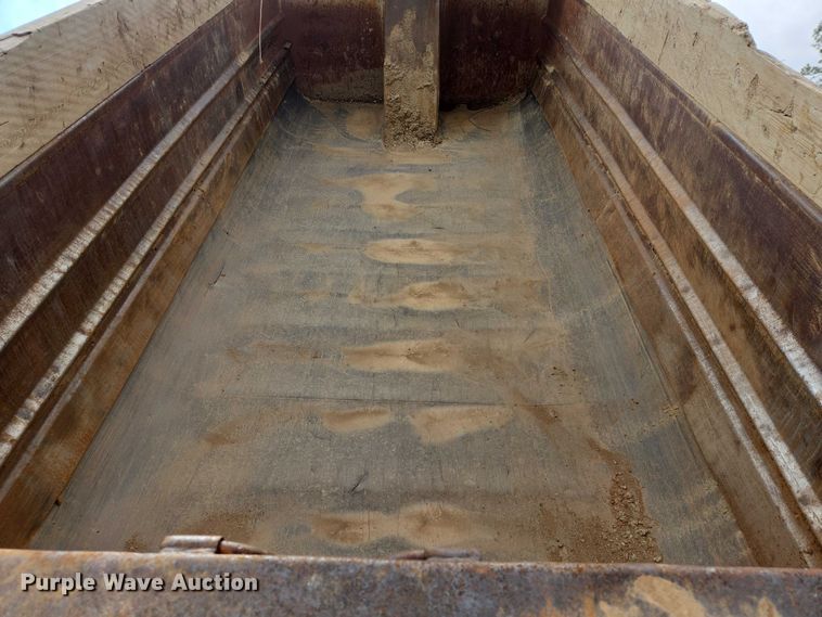 image for item EV5991 1990 Freightliner FLD dump truck