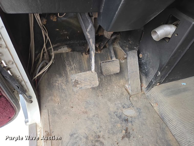 image for item EV5991 1990 Freightliner FLD dump truck