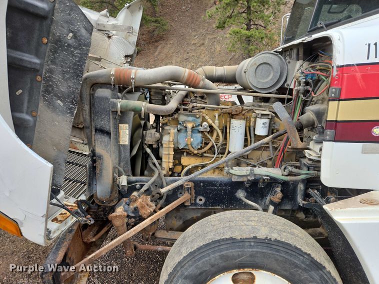 image for item EV5991 1990 Freightliner FLD dump truck