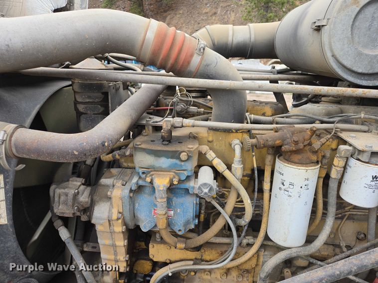 image for item EV5991 1990 Freightliner FLD dump truck