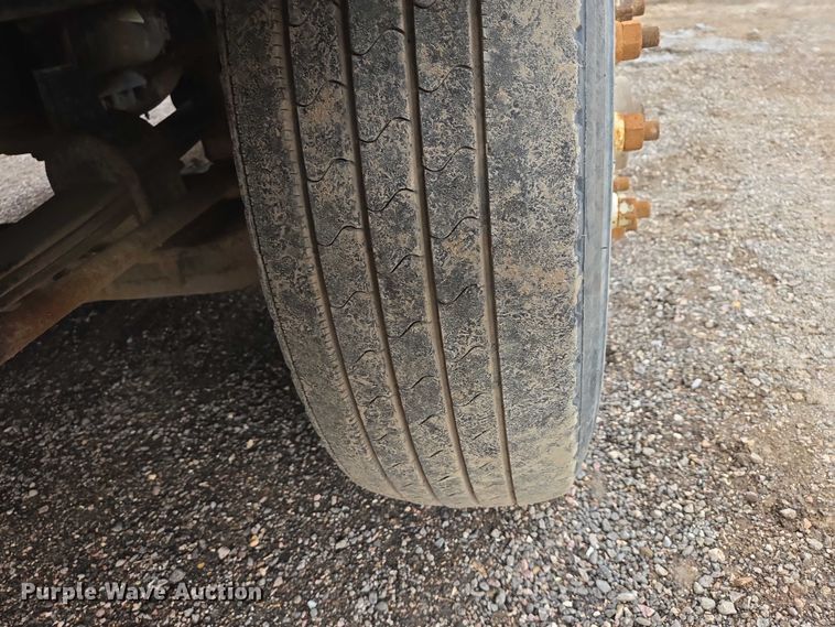 image for item EV5991 1990 Freightliner FLD dump truck