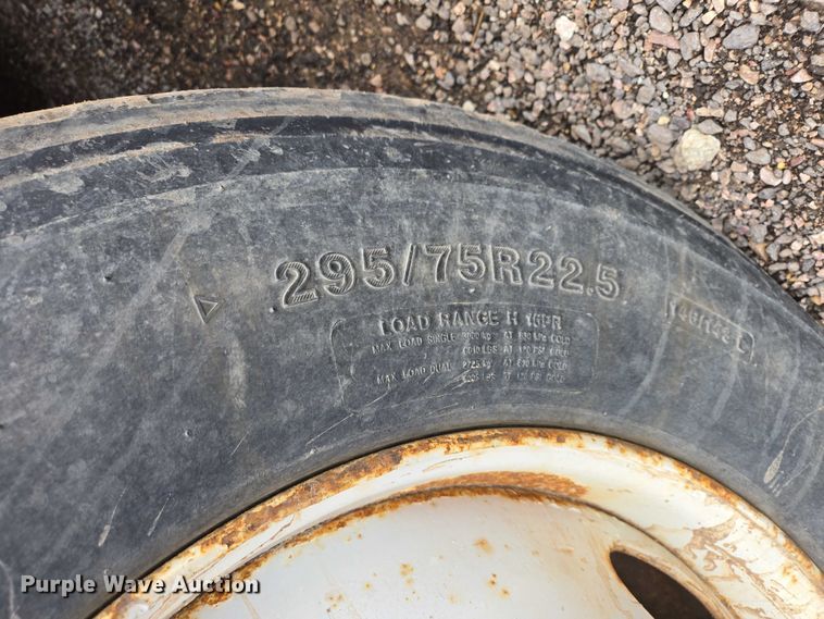 image for item EV5991 1990 Freightliner FLD dump truck