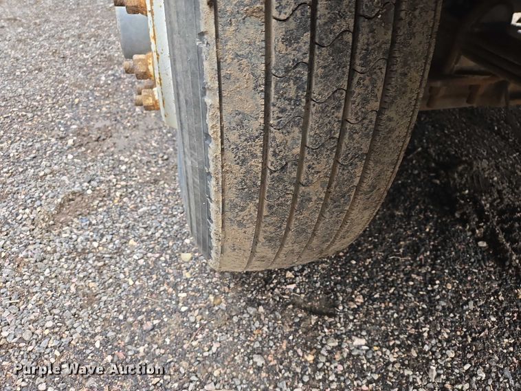 image for item EV5991 1990 Freightliner FLD dump truck