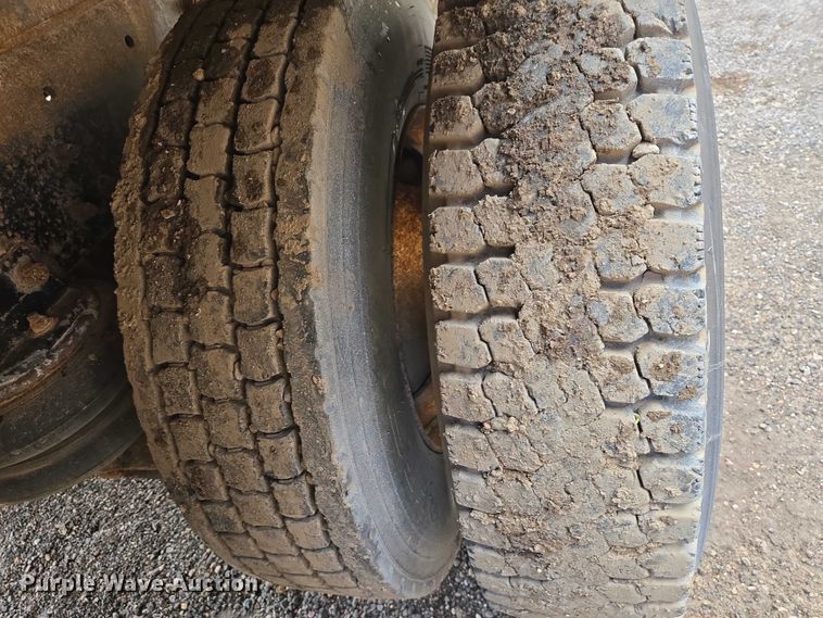 image for item EV5991 1990 Freightliner FLD dump truck