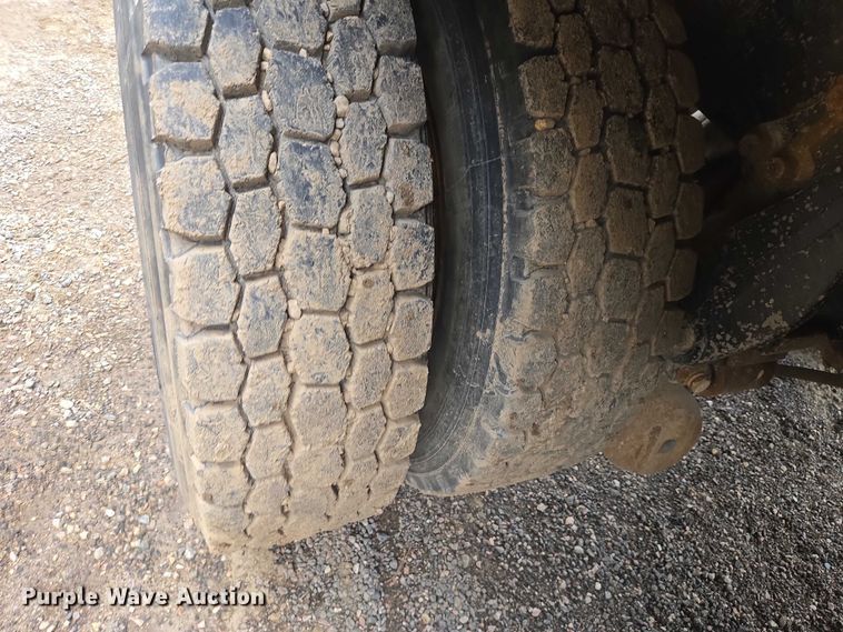 image for item EV5991 1990 Freightliner FLD dump truck