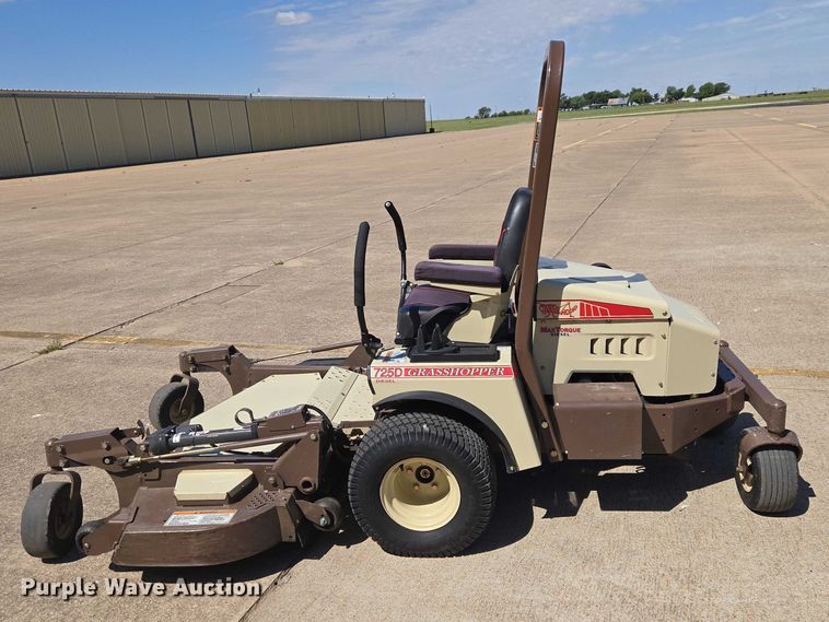 image for item EW0091 2019 Grasshopper 725DT6 ZTR lawn mower