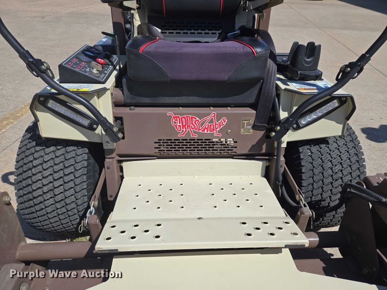 image for item EW0091 2019 Grasshopper 725DT6 ZTR lawn mower
