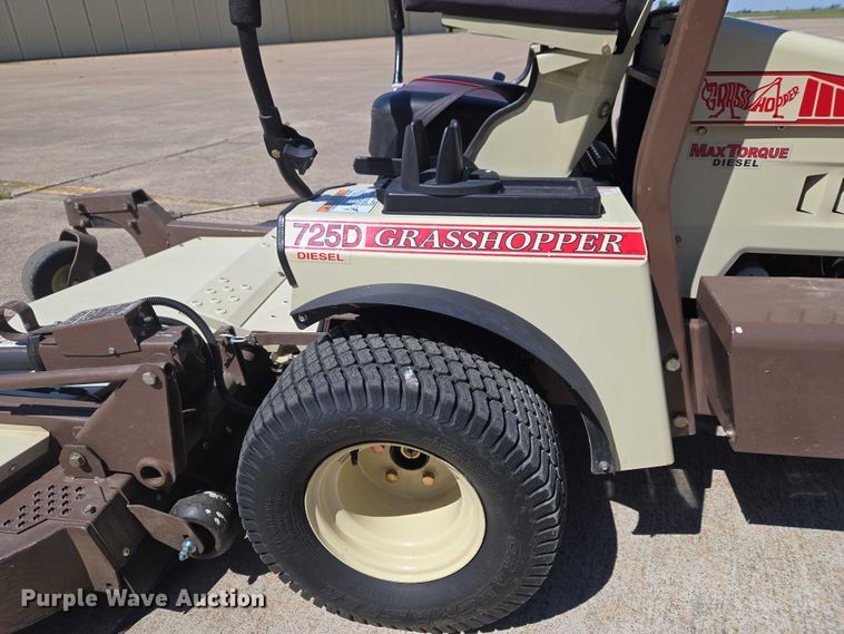 image for item EW0091 2019 Grasshopper 725DT6 ZTR lawn mower