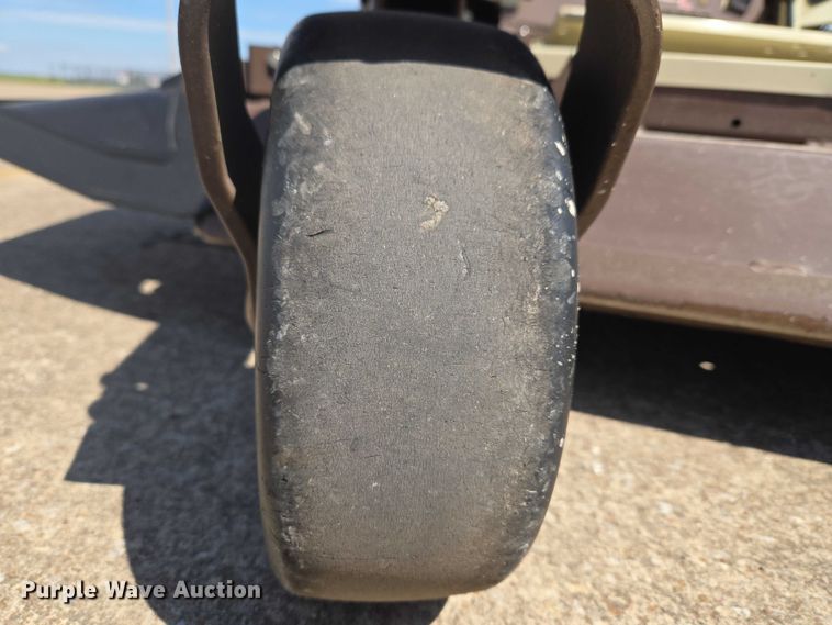 image for item EW0091 2019 Grasshopper 725DT6 ZTR lawn mower