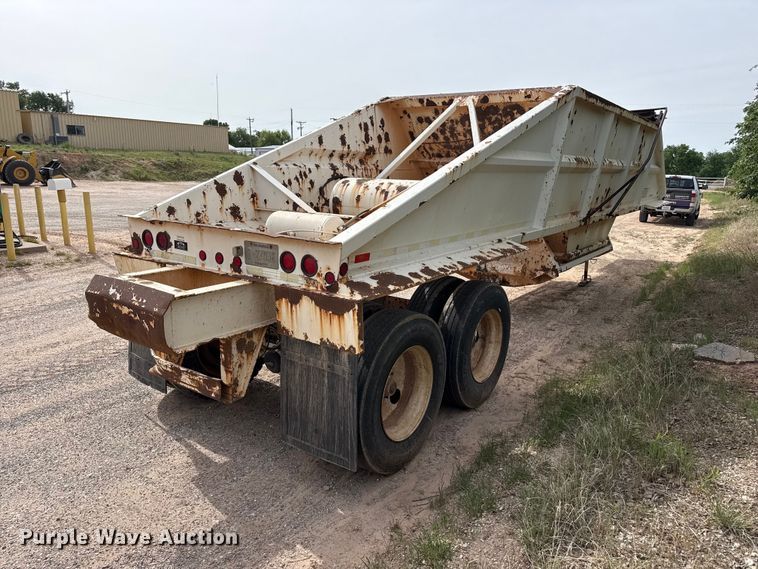 image for item EW4515 2005 Corn Belt bottom dump trailer