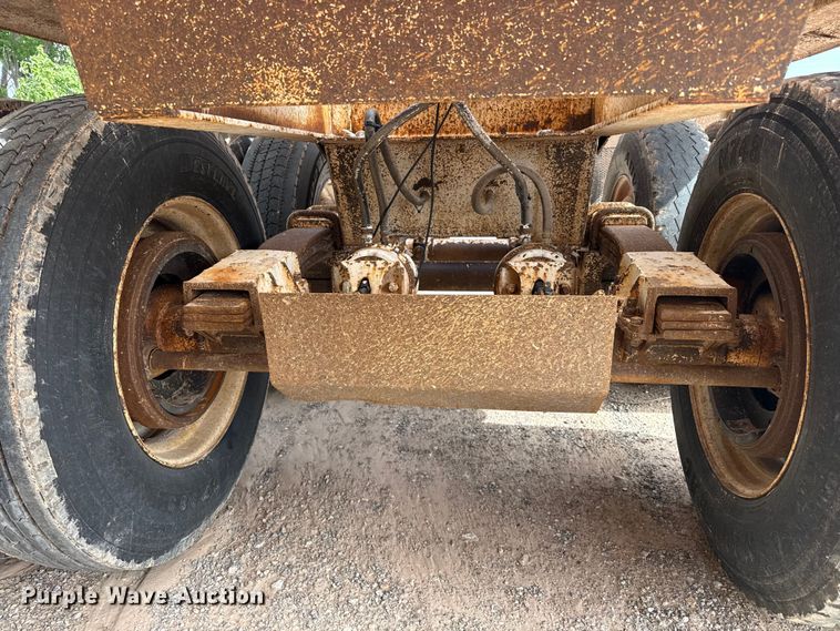 image for item EW4515 2005 Corn Belt bottom dump trailer
