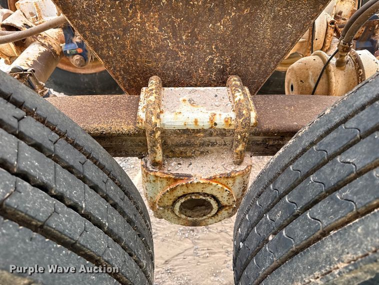 image for item EW4515 2005 Corn Belt bottom dump trailer