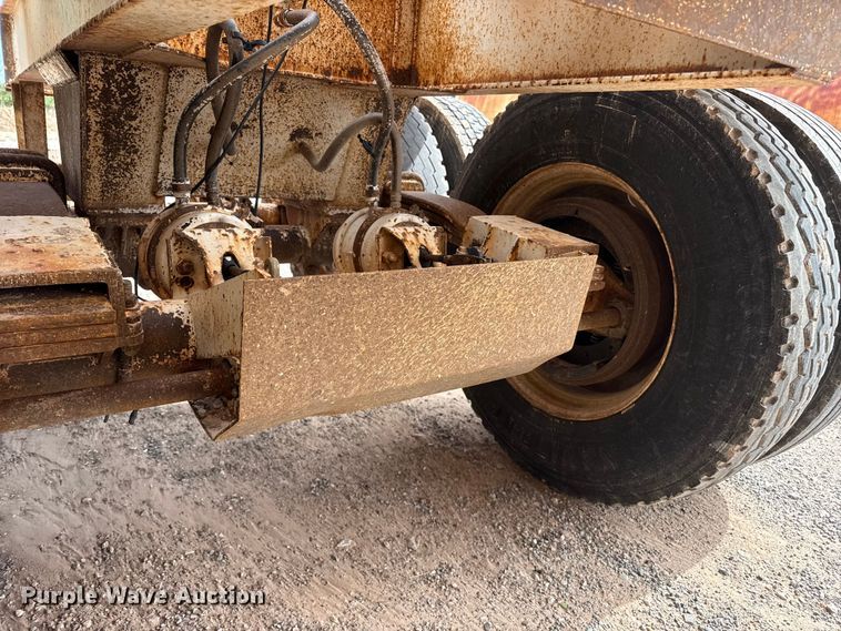 image for item EW4515 2005 Corn Belt bottom dump trailer