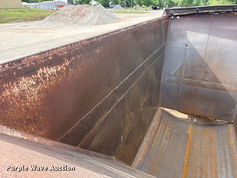 image for item EW4515 2005 Corn Belt bottom dump trailer