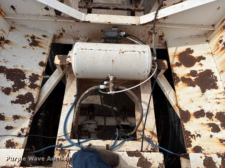 image for item EW4515 2005 Corn Belt bottom dump trailer