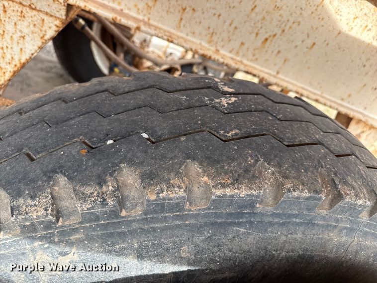 image for item EW4515 2005 Corn Belt bottom dump trailer