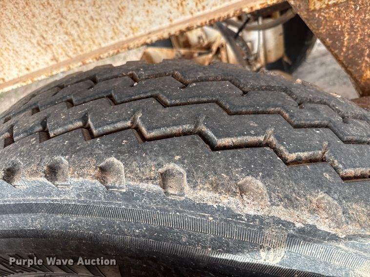 image for item EW4515 2005 Corn Belt bottom dump trailer