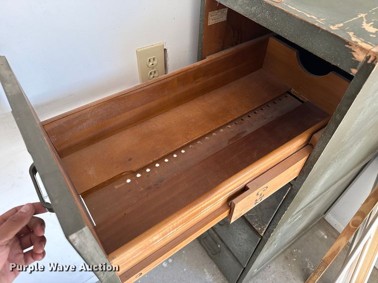 image for item EW4556 Furniture