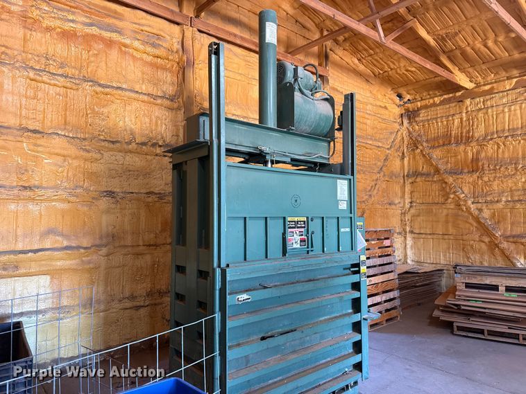 image for item EW4562 Selco VI-5-15 cardboard baler