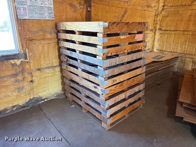 image for item EW4563 Cardboard shipping boxes