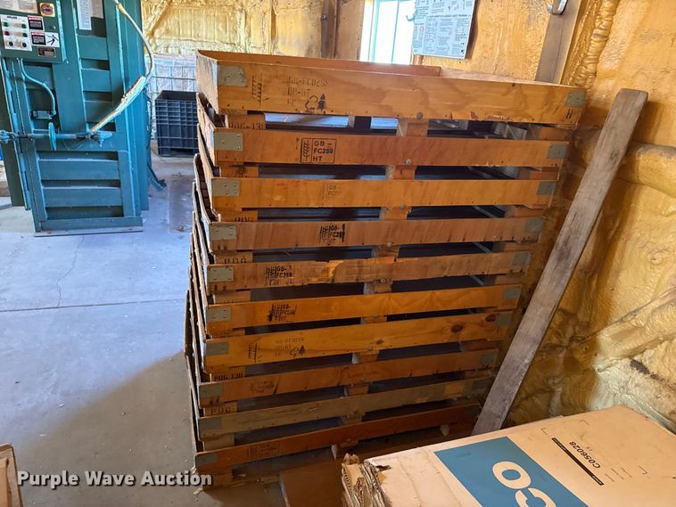 image for item EW4563 Cardboard shipping boxes