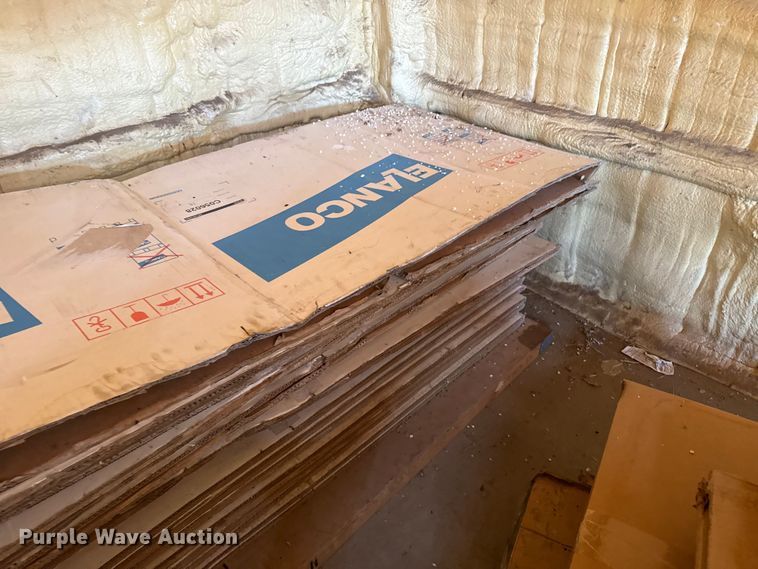 image for item EW4563 Cardboard shipping boxes