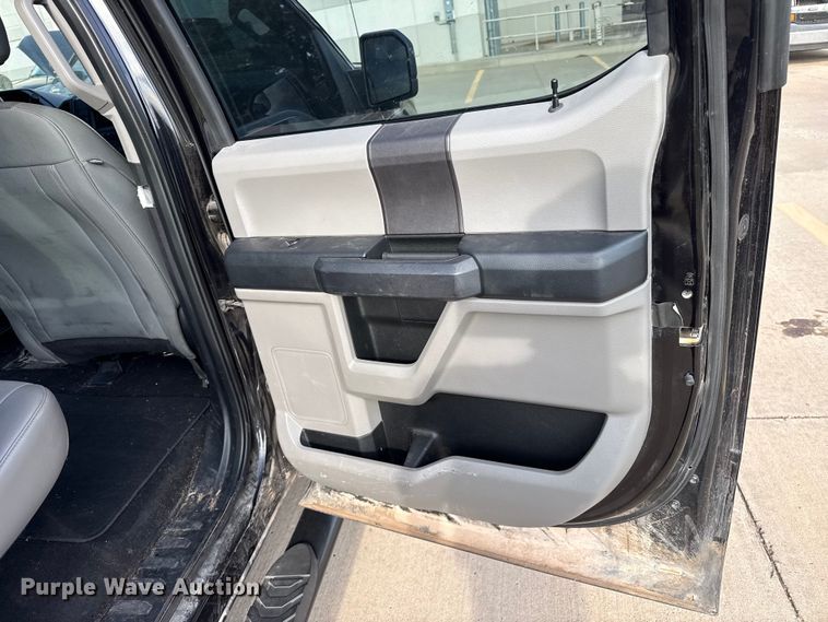 image for item EW4589 2019 Ford F150 XL Crew Cab pickup truck