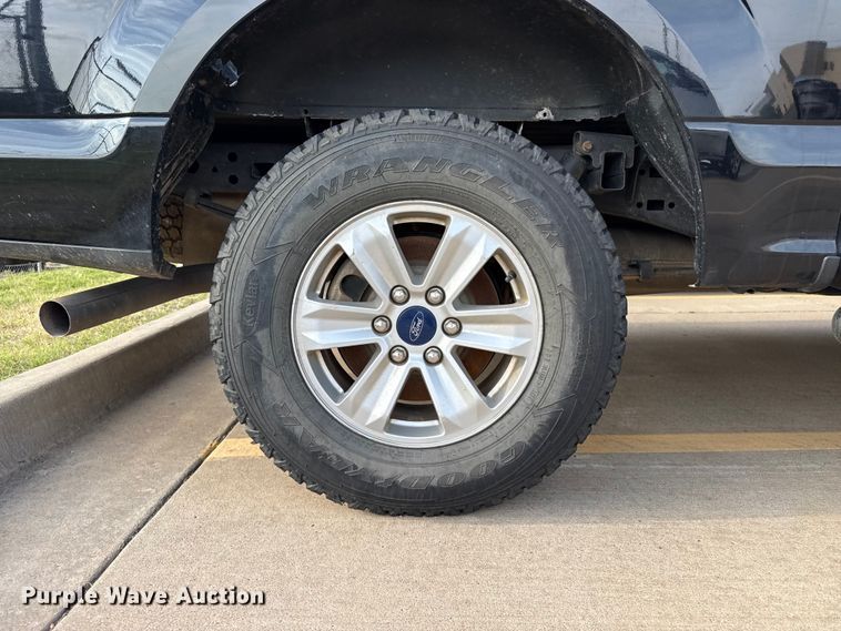 image for item EW4589 2019 Ford F150 XL Crew Cab pickup truck