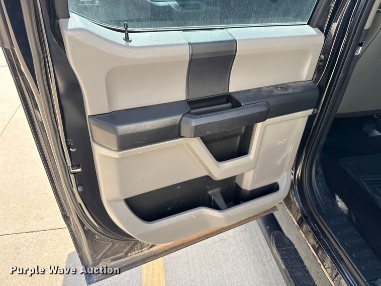 image for item EW4590 2017 Ford F150 XL Crew Cab pickup truck