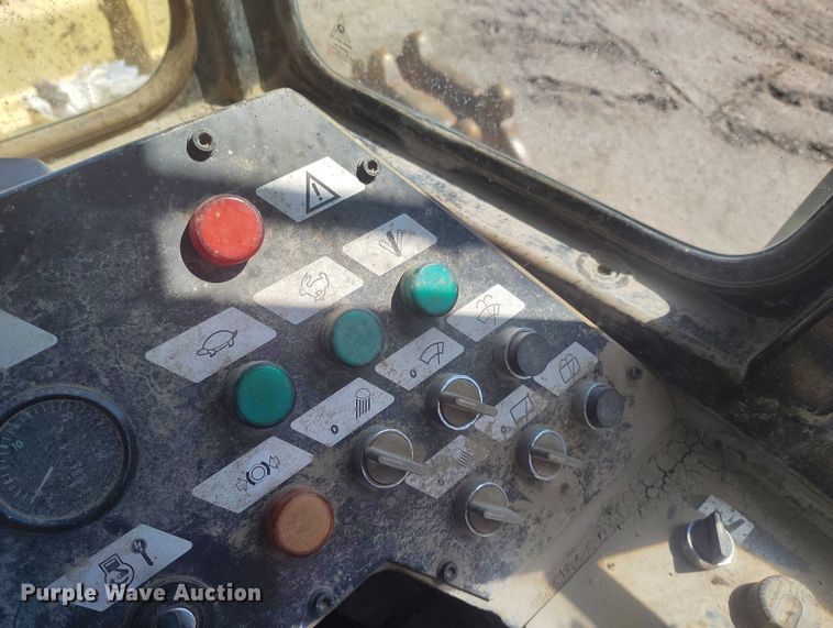 image for item FB0508 Bomag BC601RB-94-12-V landfill compactor