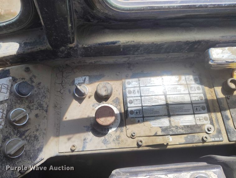 image for item FB0508 Bomag BC601RB-94-12-V landfill compactor