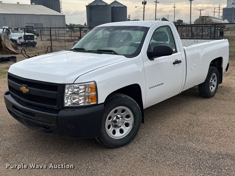 image for item FB7306 2013 Chevrolet Silverado 1500 pickup truck