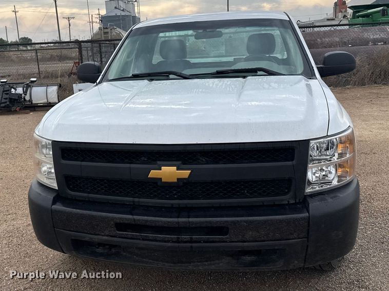 image for item FB7306 2013 Chevrolet Silverado 1500 pickup truck