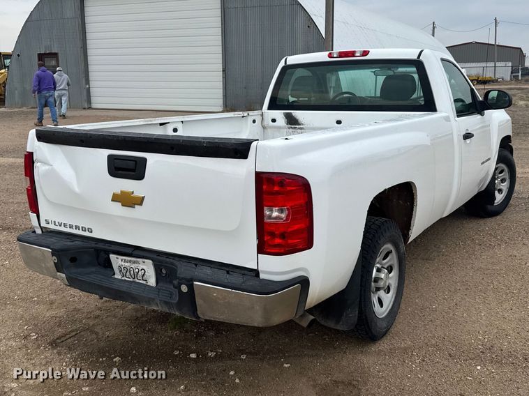 image for item FB7306 2013 Chevrolet Silverado 1500 pickup truck